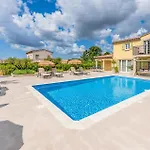 Holiday home Gorgeous In With Wifi