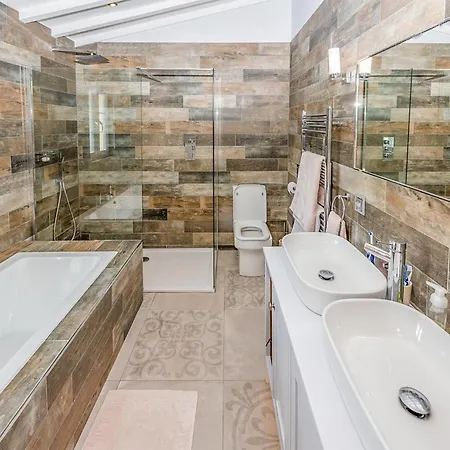 Amazing In With Kitchen