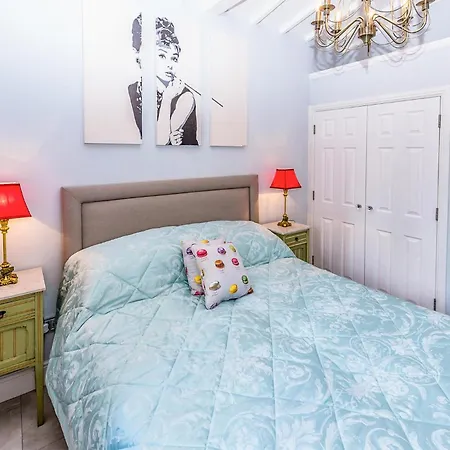 Gorgeous In With Wifi Holiday home *