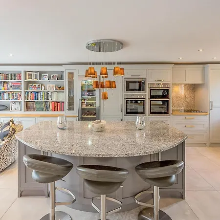 Amazing In With Kitchen *